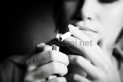 Черный налет на языке — начало больших проблем