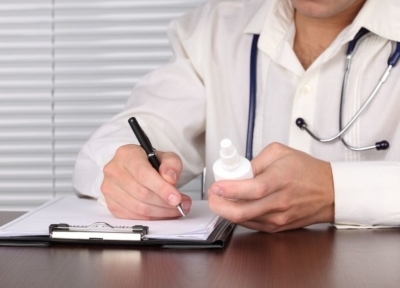 Боли в сердце симптомы, боли в сердце при остеохондрозе, боли в сердце при неврозе, боли в сердце отдающие в лопатку, боли в сердце и немеет левая рука, боль в области сердца