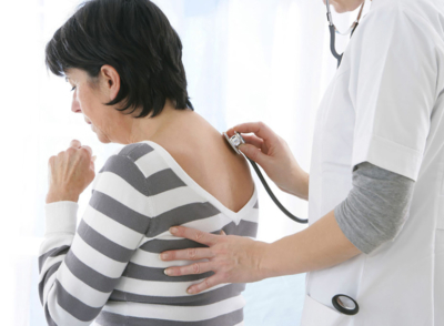 Боли в сердце симптомы, боли в сердце при остеохондрозе, боли в сердце при неврозе, боли в сердце отдающие в лопатку, боли в сердце и немеет левая рука, боль в области сердца