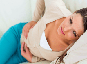 Почему при месячных идет кровь: норма и паталогия