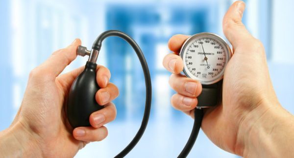 Давление 70 на 50 - что это значит, чем грозит и что делать?