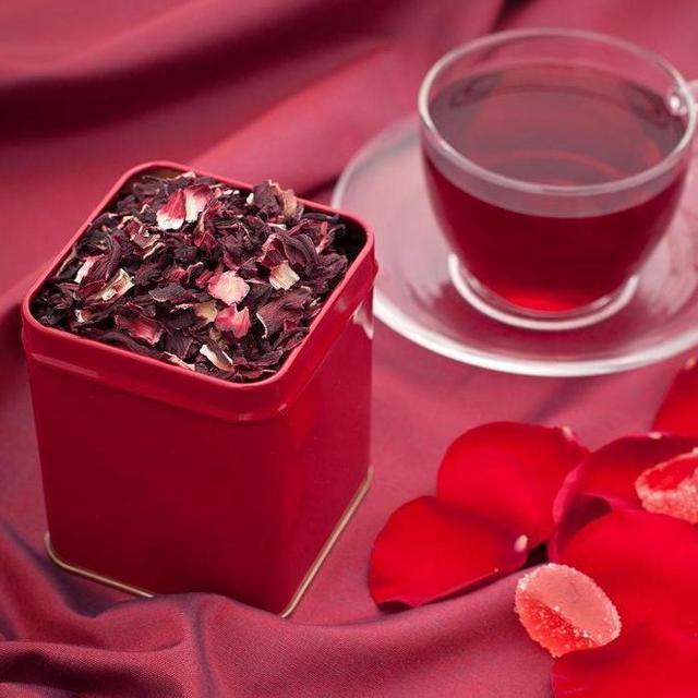 Каркаде горячий и холодный: действие на давление, повышает или понижает, теплый чай