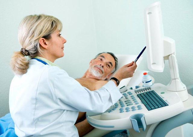 Тромб в сонной артерии: лечение, симптомы и удаление