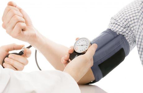 Креатинин в крови повышен: причины отклонения от нормы и способы снижения уровня креатинина