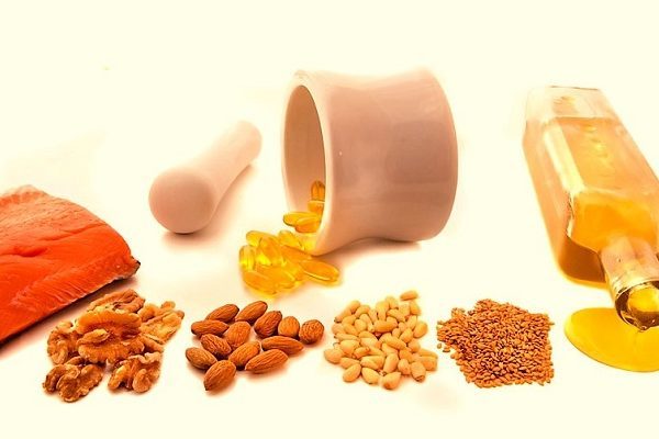 Как понизить холестерин без лекарств в домашних условиях: полезные рекомендации по питанию, таблица запрещенных и разрешенных продуктов