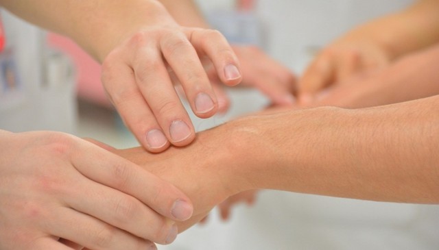 У ребенка при температуре частое сердцебиение - Все про гипертонию