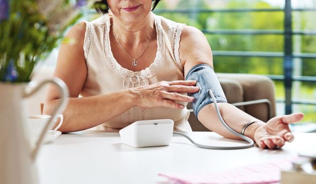 Как мерить давление утром • Как вылечить гипертонию