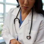 Бронхит при беременности, чем и как производить лечение у беременных на 1,2,3 триместре. Можно ли антибиотики на ранних сроках и последствия заболевания на начальных сроках беременности