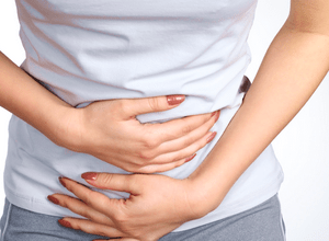 Почему при месячных идет кровь: норма и паталогия