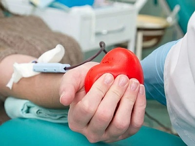 Со скольки лет можно стать донором крови — до какого возраста можно быть донором крови