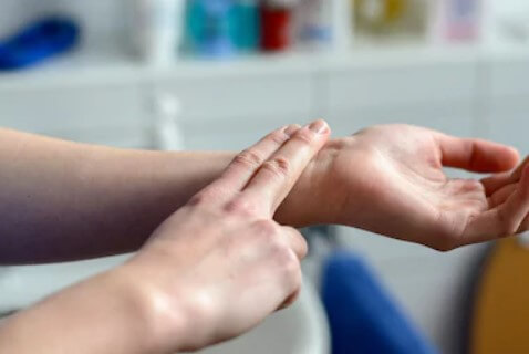 Давление 140 на 100: нужно ли сбивать и в каких случаях опасно