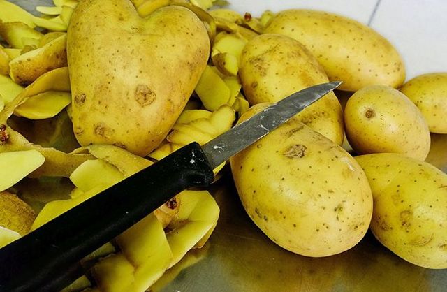 Как сделать свечи из картофеля от геморроя — Сайт о геморрое