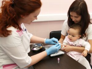 Норма тромбоцитов у детей: таблица по возрасту, причины отклонений и диета