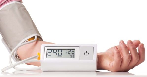 Лечение, помощь при гипертонический кризисе в домашних условиях — Evehealth