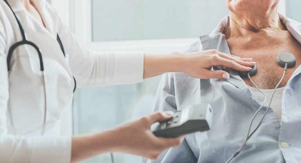 Перестает болеть сердце после алкоголя. Что нужно делать при сердечных болях после алкоголя. После алкоголя болит сердце? Возможные причины и методы лечения