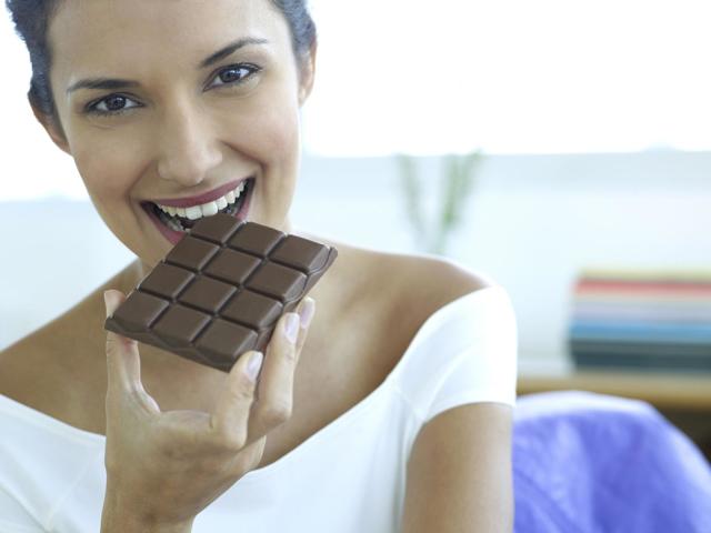 Шоколад повышает или понижает давление при гипертонии