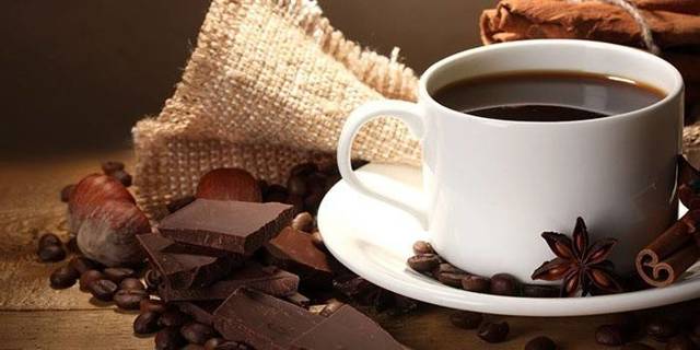 Как быстро поднять давление в домашних условиях: таблетки и народные средства