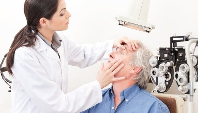 От чего лопаются сосуды в глазах: причины и профилактика