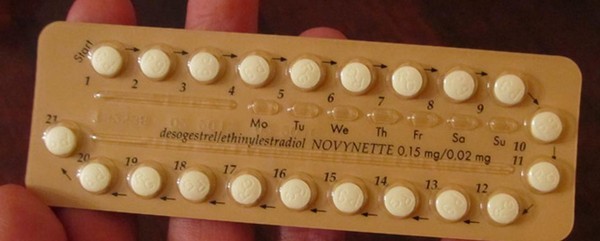 Какие таблетки прекращают месячные. Способы прекратить начавшуюся менструацию. Народные рецепты, помогающие отсрочить месячные