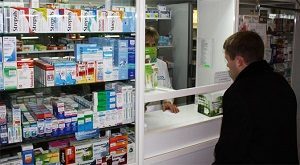 Таблетки от сухого кашля взрослым: список недорогих и эффективных препаратов