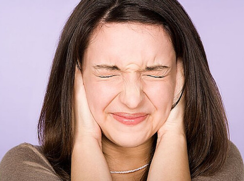 Звон в ушах слева и справа: причины и лечение в домашних условиях, препараты (список лекарств)