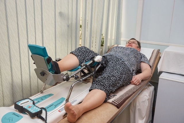 Перелом шейки бедра у пожилых людей - операция, сроки лечения