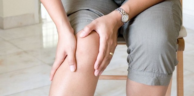 Отек ног в области стопы: причины припухлости правой и левой ступни, что делать, почему отекают ноги у женщин